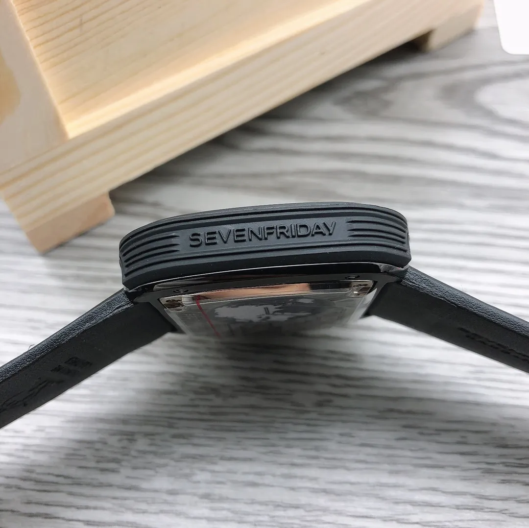 【Authentic Tmall】💰1640!  SevenFriday 🎮 Model: SF-P6B/01 Size: 47*13mm Movement: Original Japanese Citizen movement, sapphire glass, first-layer cowhide; pin buckle [naughty] real photos of the details of our own products, 🎮Full of fun pointer design, but not ugly at all. It also has a 24-hour display, clear and clear ~ recommended! Complete set brand new